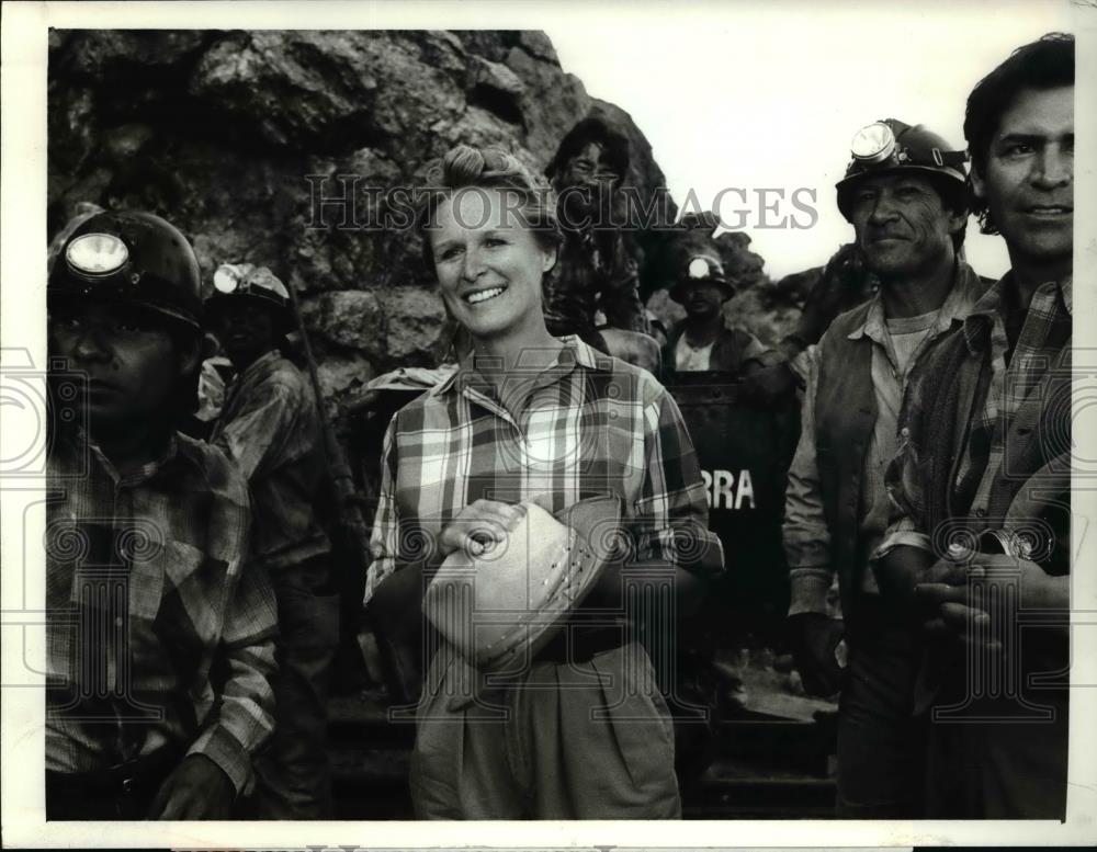 1988 Press Photo Glenn Close stars in Stones for Ibarra - Historic Images