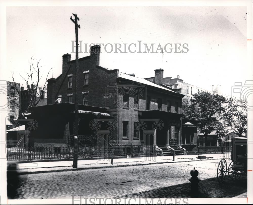 1991 Press Photo Case started small, in this homestead on Rockwell, CWRU. - Historic Images