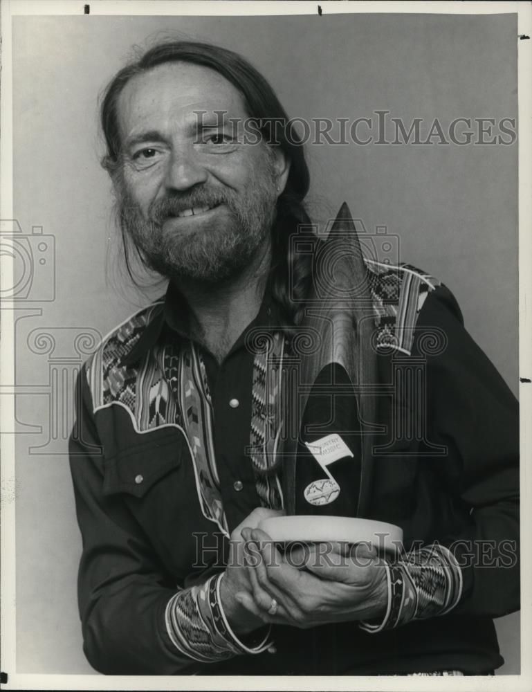 1983 Press Photo Willie Nelson American Country Singer Songwriter and Musician - Historic Images