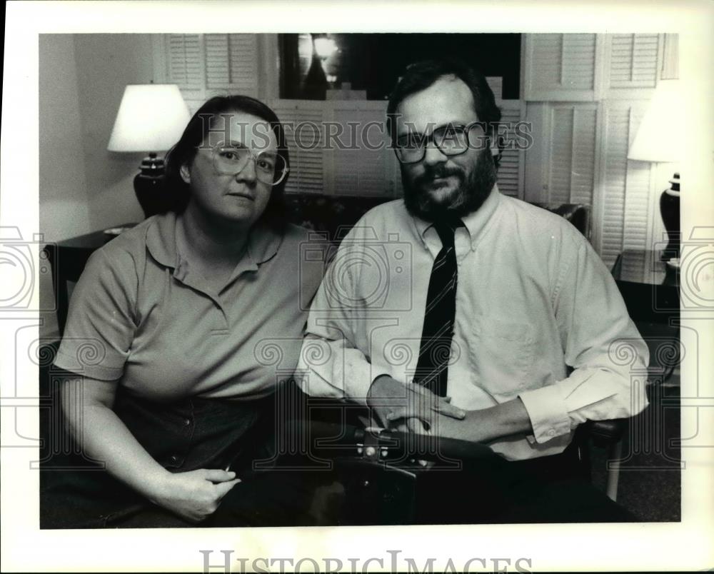 1991 Press Photo Emily &amp; William Trier whose handicapped pickup truck was stolen - Historic Images