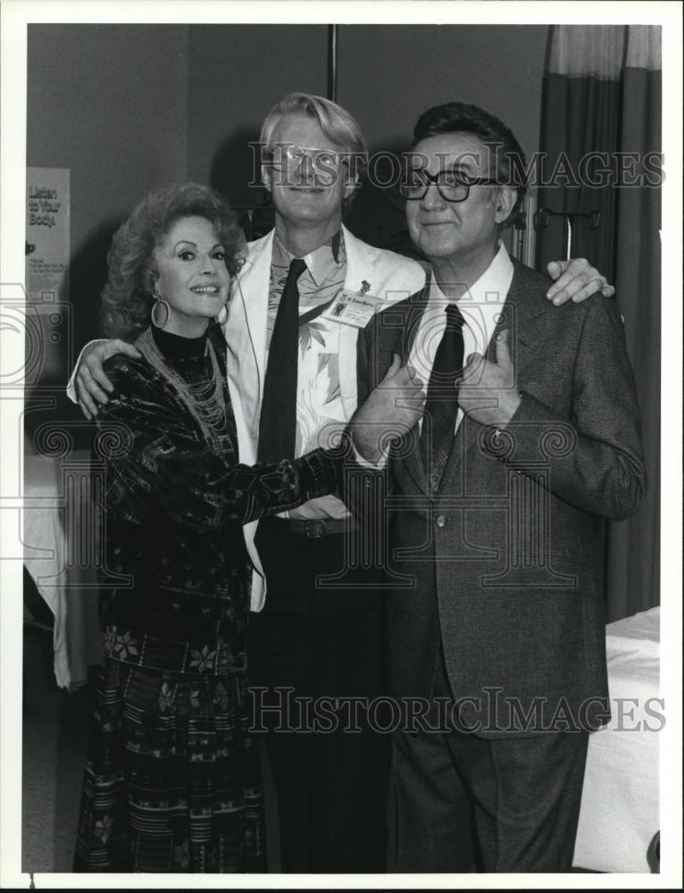 1986 Press Photo Jayne Meadows Steve Allen and Ed Begley Jr. in St. Elsewhere - Historic Images