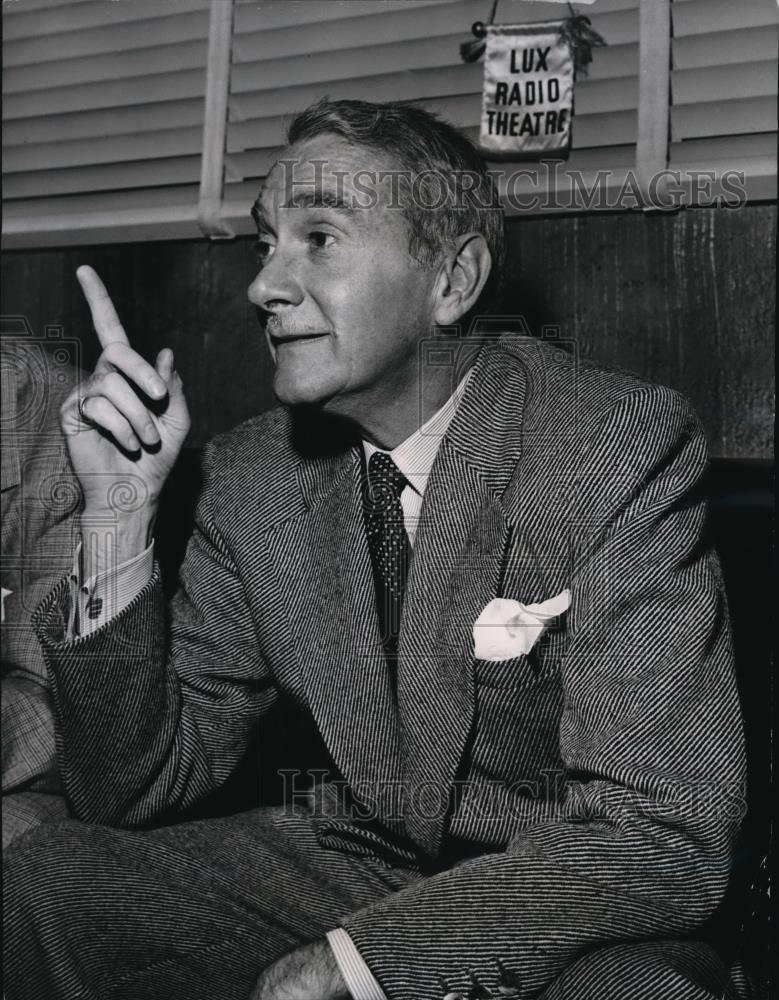 1950 Press Photo Clifton Webb in Mr. Belvedere Goes to College - Historic Images