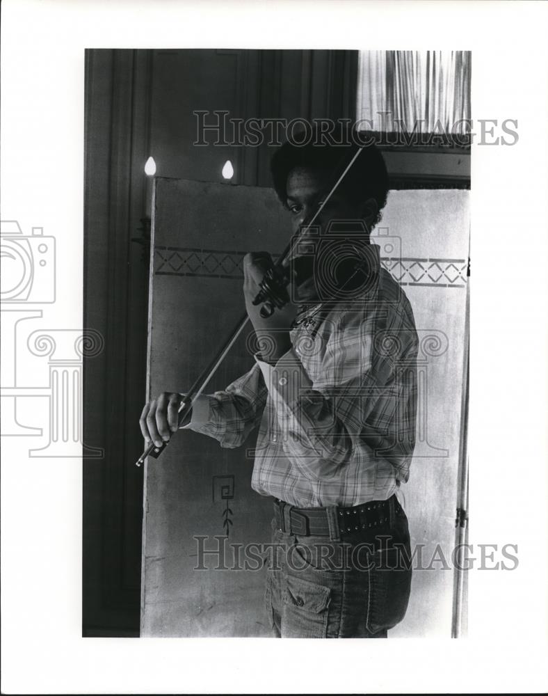 1977 Press Photo Davow White - Historic Images