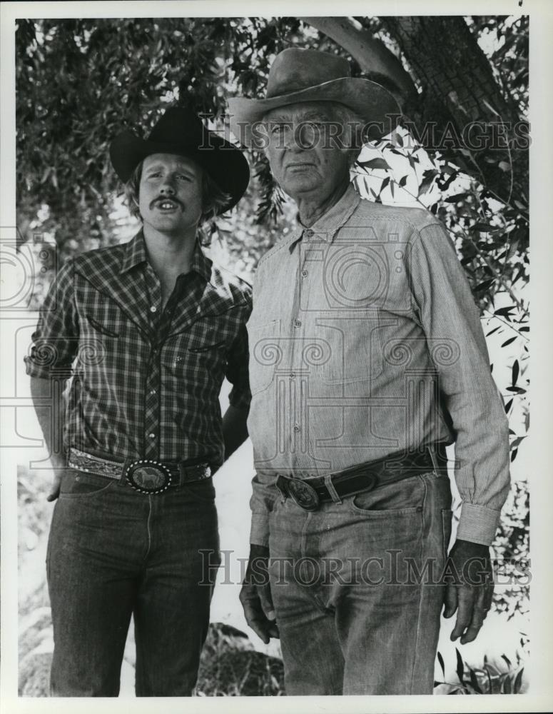 1981 Press Photo Ron Howard & Buddy Ebsen in Fire on the mountain - Historic Images