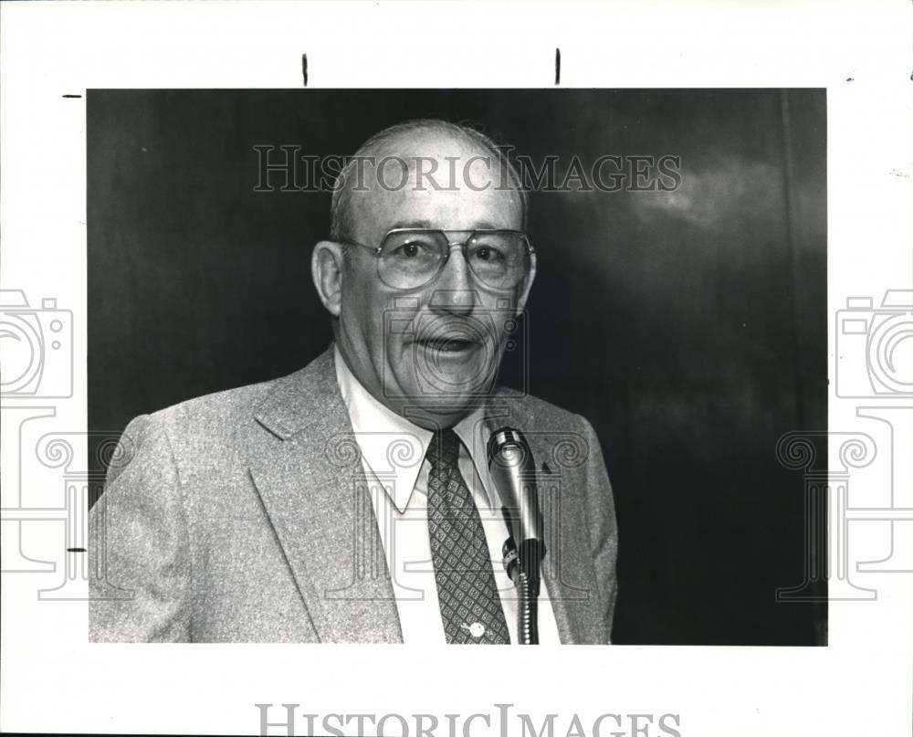 1985 Press Photo Wm. Winpisinger, Pres. of Machinist Union at luncheon seminar - Historic Images