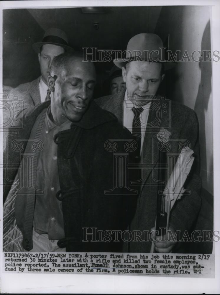 1959 Press Photo NYC Ponell Johnson in police custody for a shooting - ned99669 - Historic Images