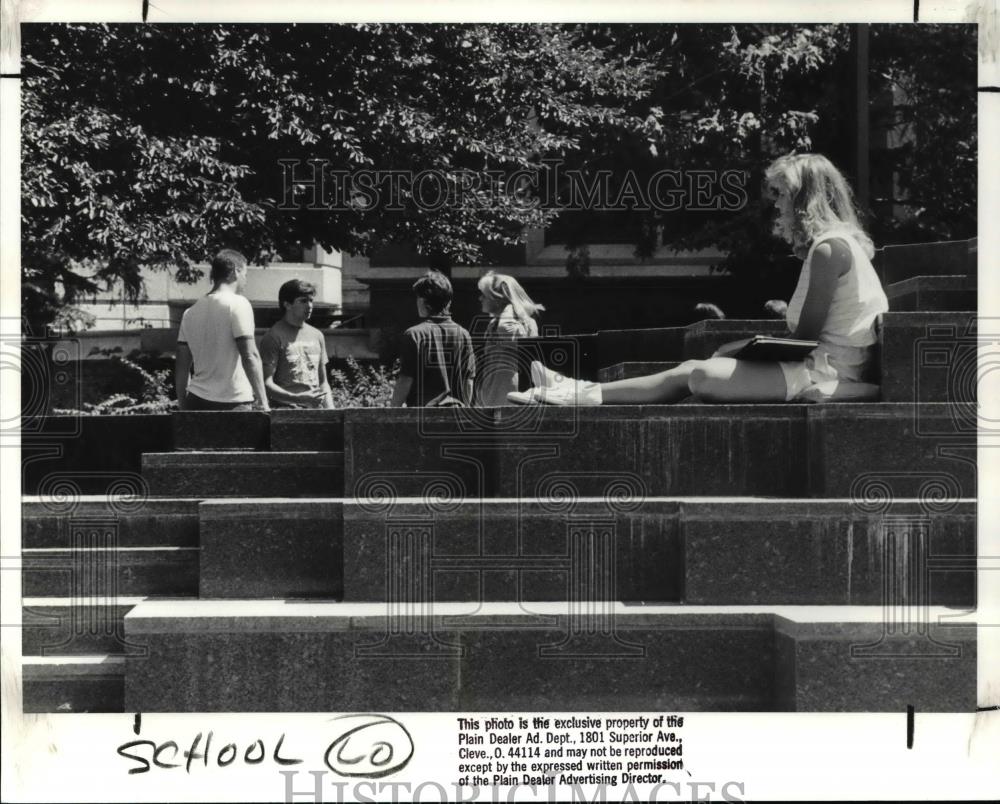 1988 Press Photo Leslie Boerke at Case Western Reserve Universty - Historic Images