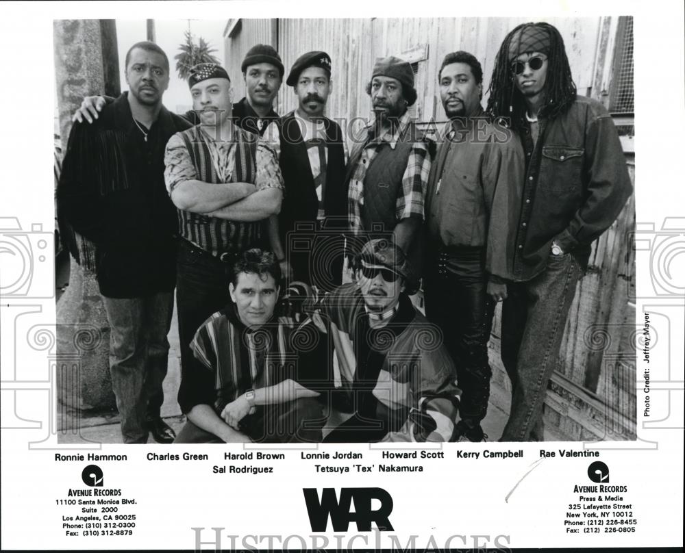 1994 Press Photo Musical Group War - Historic Images