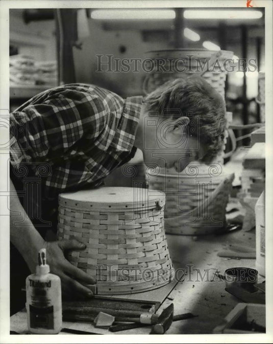Press Photo Jeff Robinson, Frayeysburg on basket and basket weaving - Historic Images