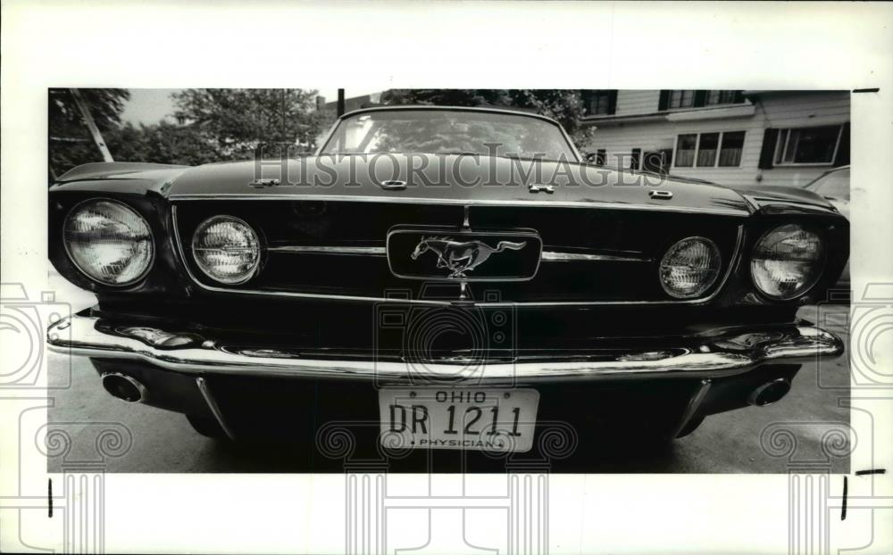 1991 Press Photo Front of a Ford Mustang - Historic Images