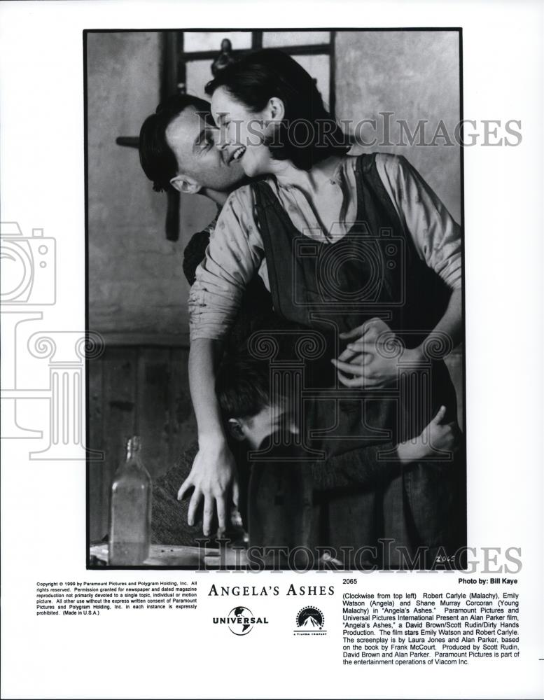 1998 Press Photo Robert Carlyle & Emily Watson in Angela's Ashes - Historic Images