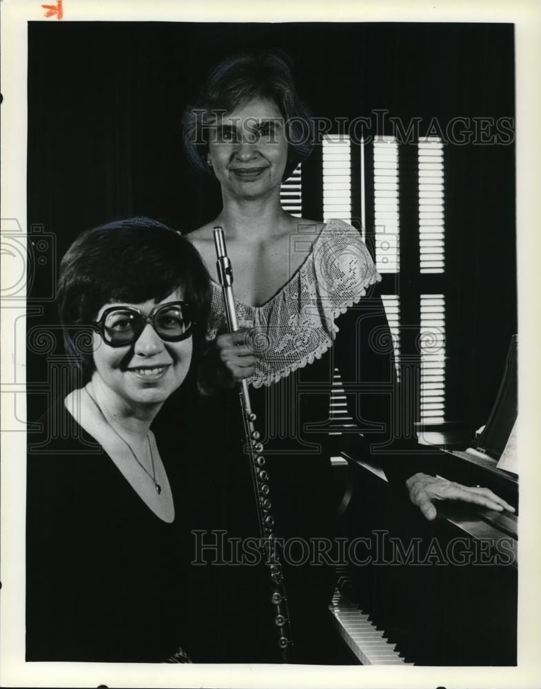 1981 Press Photo Barbara Peterson and Nancy Bachus Musician - Historic Images