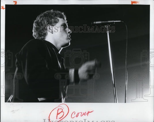 1980 Press Photo Edgar Reynolds of Wild Giraffes - Historic Images