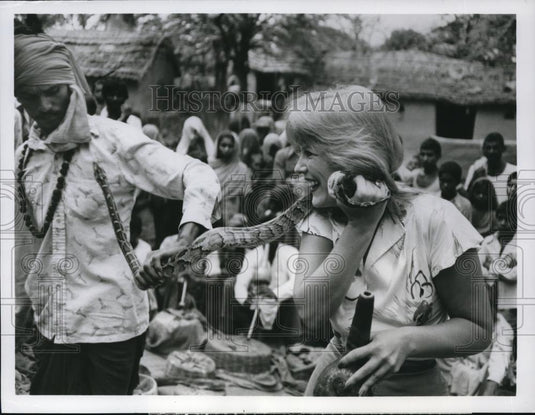 1980 Press Photo Meredith MacRae of International Guinness Book of World Records - Historic Images