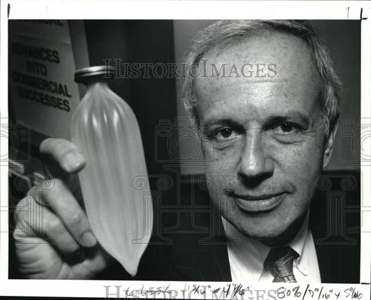 1991 Press Photo Bob Winer Pres. of Akron Polymer Container Corporation - Historic Images