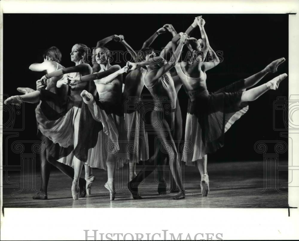 1988 Press Photo Dress rehearsal for Rivulet a new ballet by Dennis Nahat - Historic Images