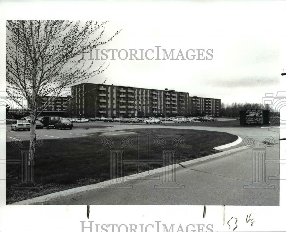 1989 Press Photo Richmond Park Apartments in Cleveland - Historic Images