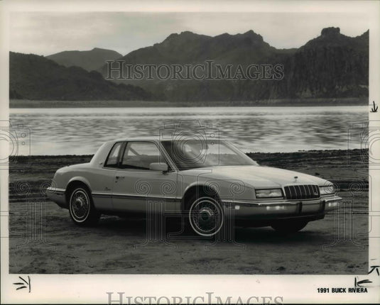 1991 Press Photo 1989 Buick Riviera - Historic Images