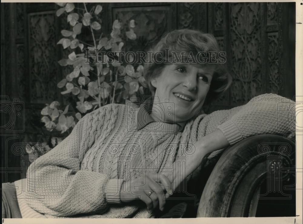 1988 Press Photo Nancy Marchand stars in The Coctail Hour - cvp46195 - Historic Images