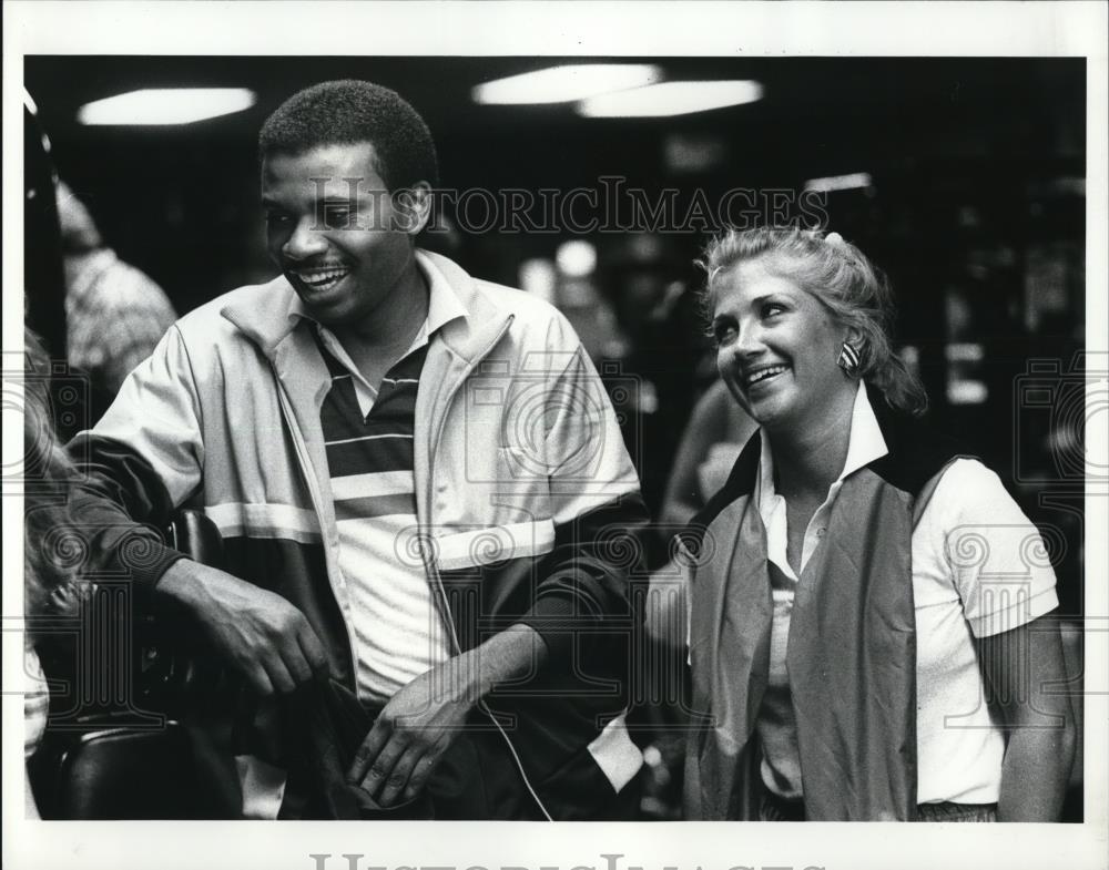 1985 Press Photo Jacqui Bishop and Toni Harris Hosts of P.M. Magazine - Historic Images