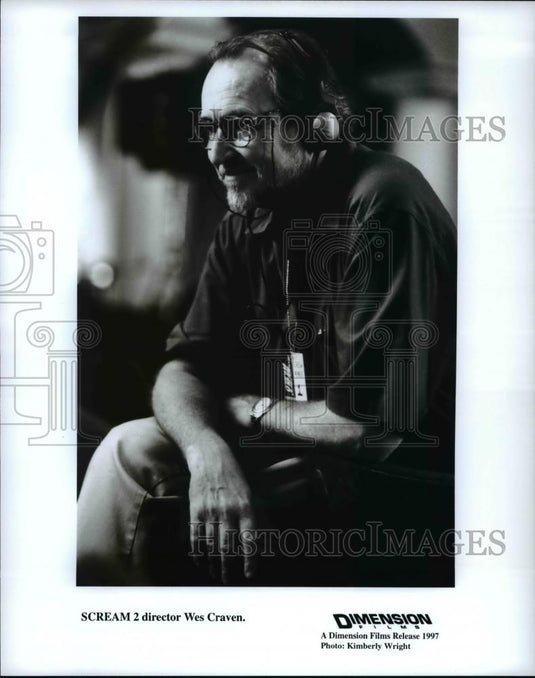 1997 Press Photo Wes Craven director on set of Scream 2 - Historic Images