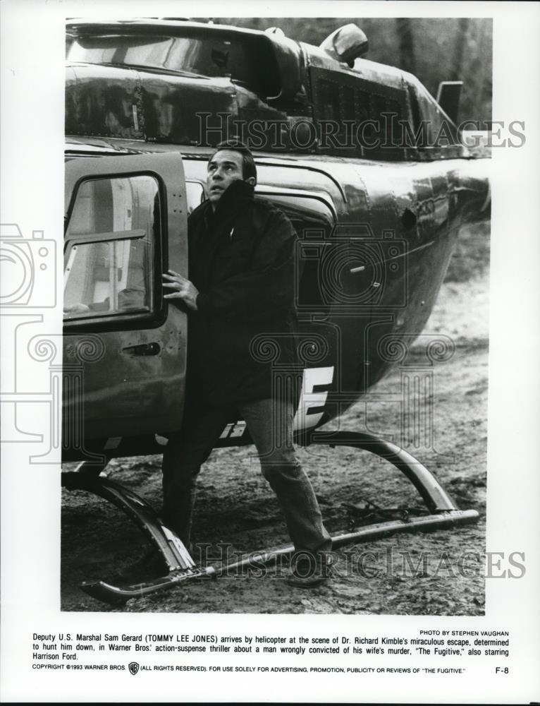 1994 Press Photo Tommy Lee Jones in "Fugitive" - Historic Images