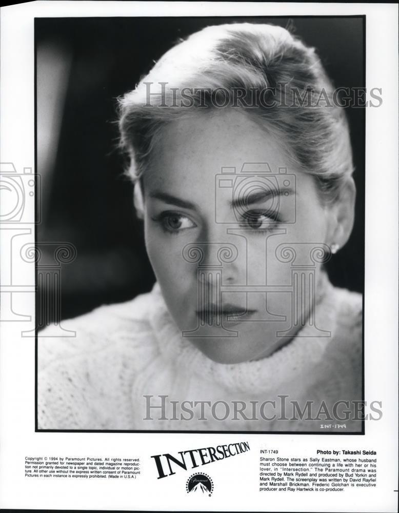 1995 Press Photo Sharon Stone stars as Sally Eastman in Intersection - Historic Images
