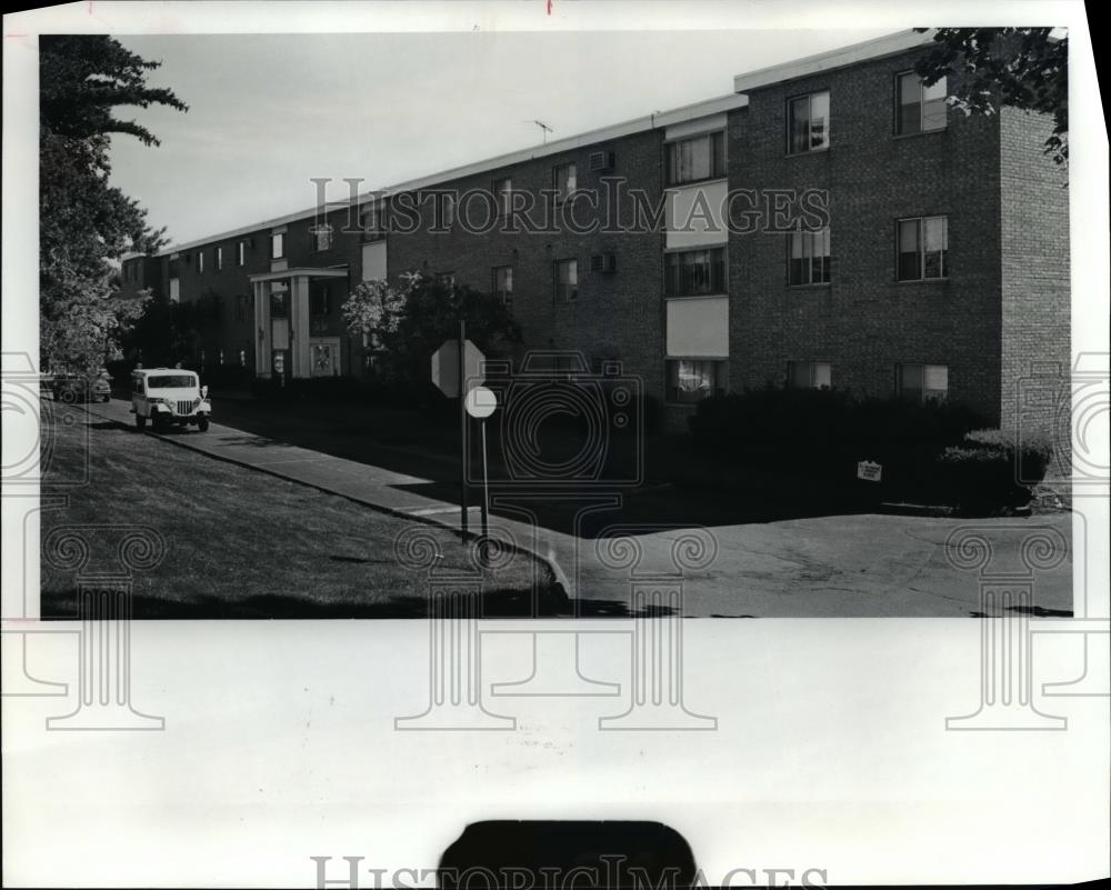 1991 Press Photo Blake Apartment in Mayfield Village. - Historic Images