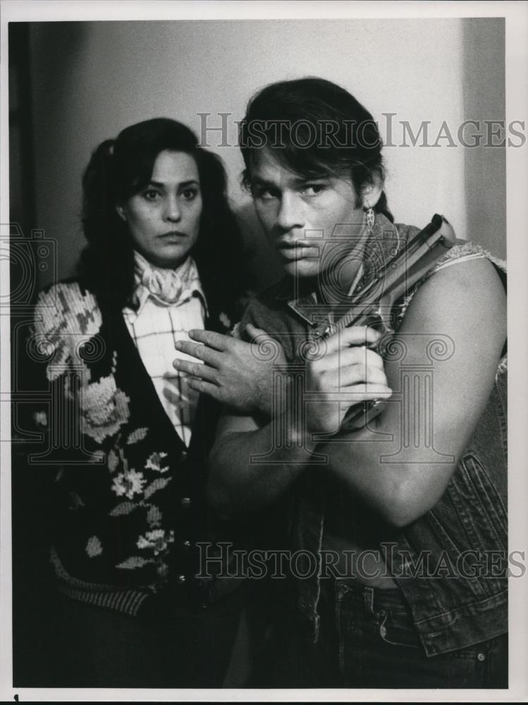 1990 Press Photo Richard Tyson &quot;From the Commissoner, With Love&quot; - cvp57829 - Historic Images