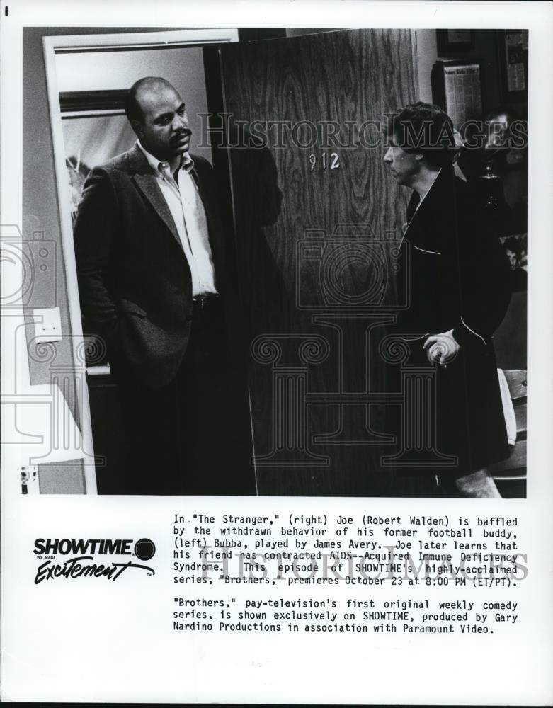 1985 Press Photo James Avery and Robert Walden star in Brothers - cvp54660 - Historic Images