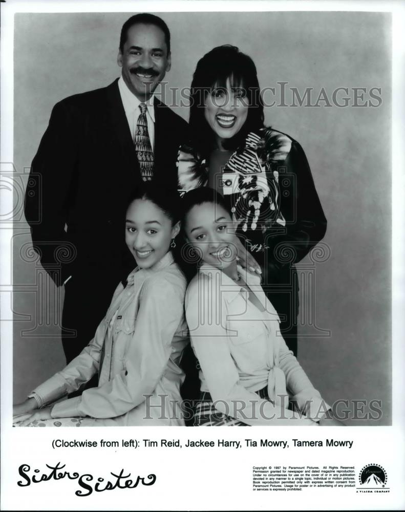 1997 Press Photo Tim Reid Jackee Tia and Tamera Mowry in Sister Sister - Historic Images