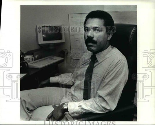 1985 Press Photo Jerry Young of Ohio Lettery - Historic Images