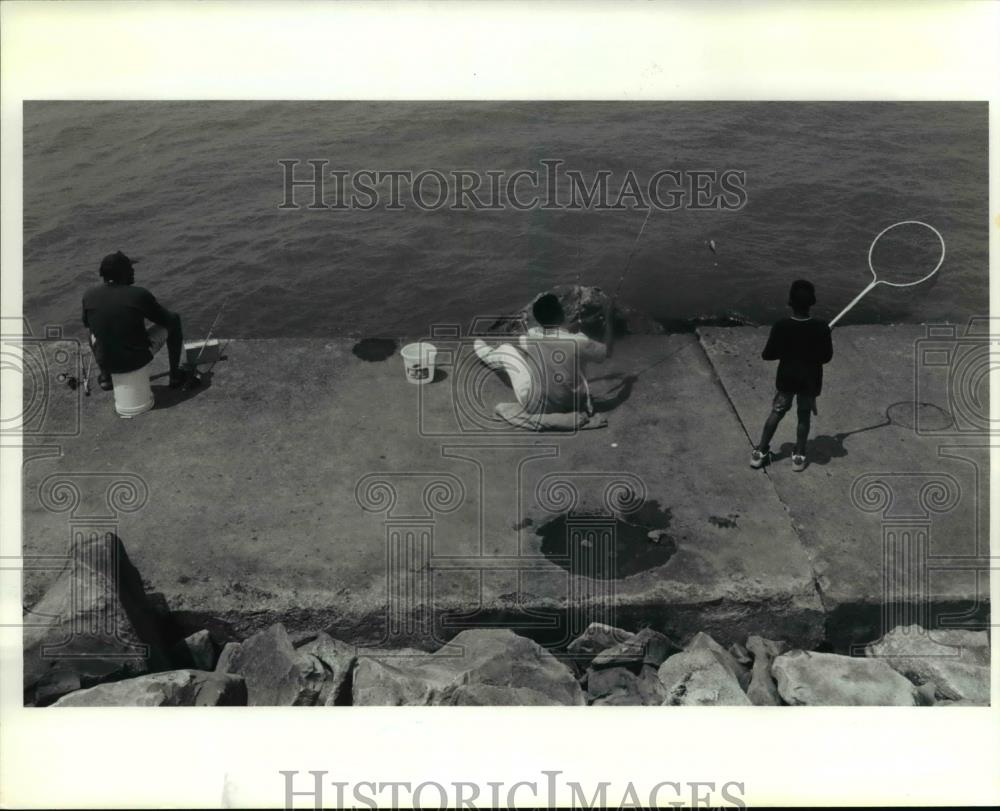 1992 Press Photo Fishing - Historic Images