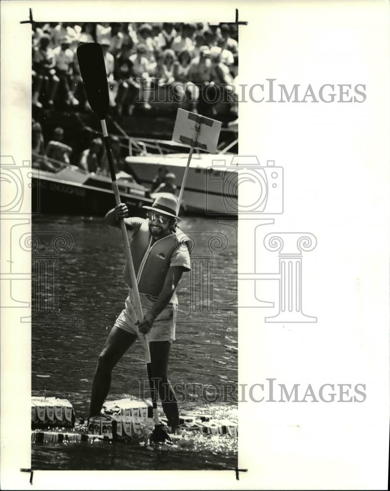 1988 Press Photo Joey Bimbo at the Krazy craft races during the river festival - Historic Images