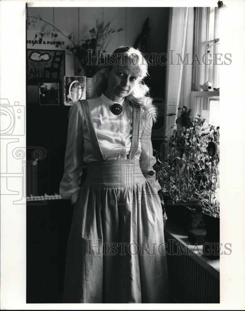 1985 Press Photo Nancy Willard Author - Historic Images