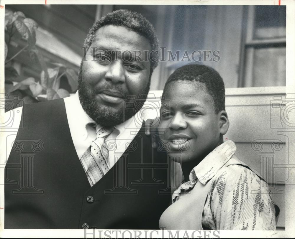 1980 Press Photo Rudolph R. Williamson Sr. and Jr. - Historic Images