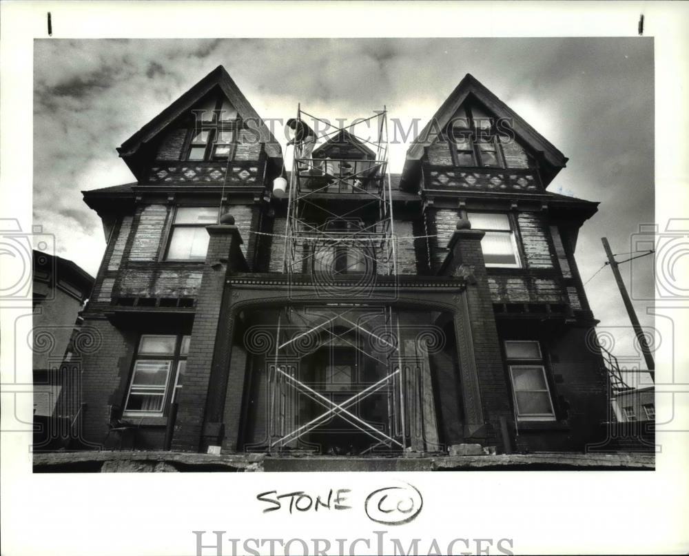 1987 Press Photo The renovation of the CSU Fraternity house - Historic Images