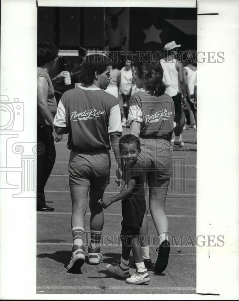 1989 Press Photo Victor Santana and Yvette Fontanez at the friendly day festival - Historic Images