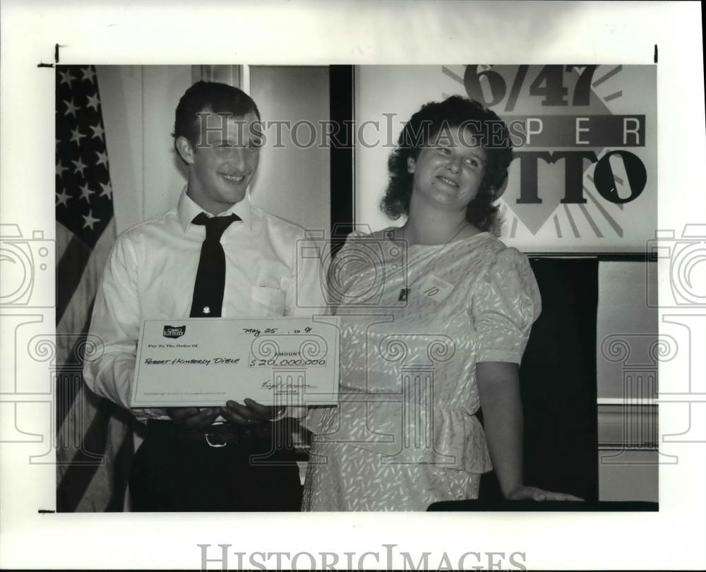 1991 Press Photo Robert and Kimberly Dible, lottery winners - Historic Images