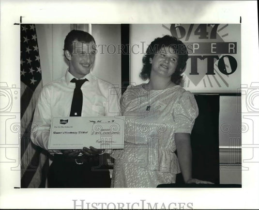 1991 Press Photo Robert and Kimberly Dible, lottery winners - Historic Images