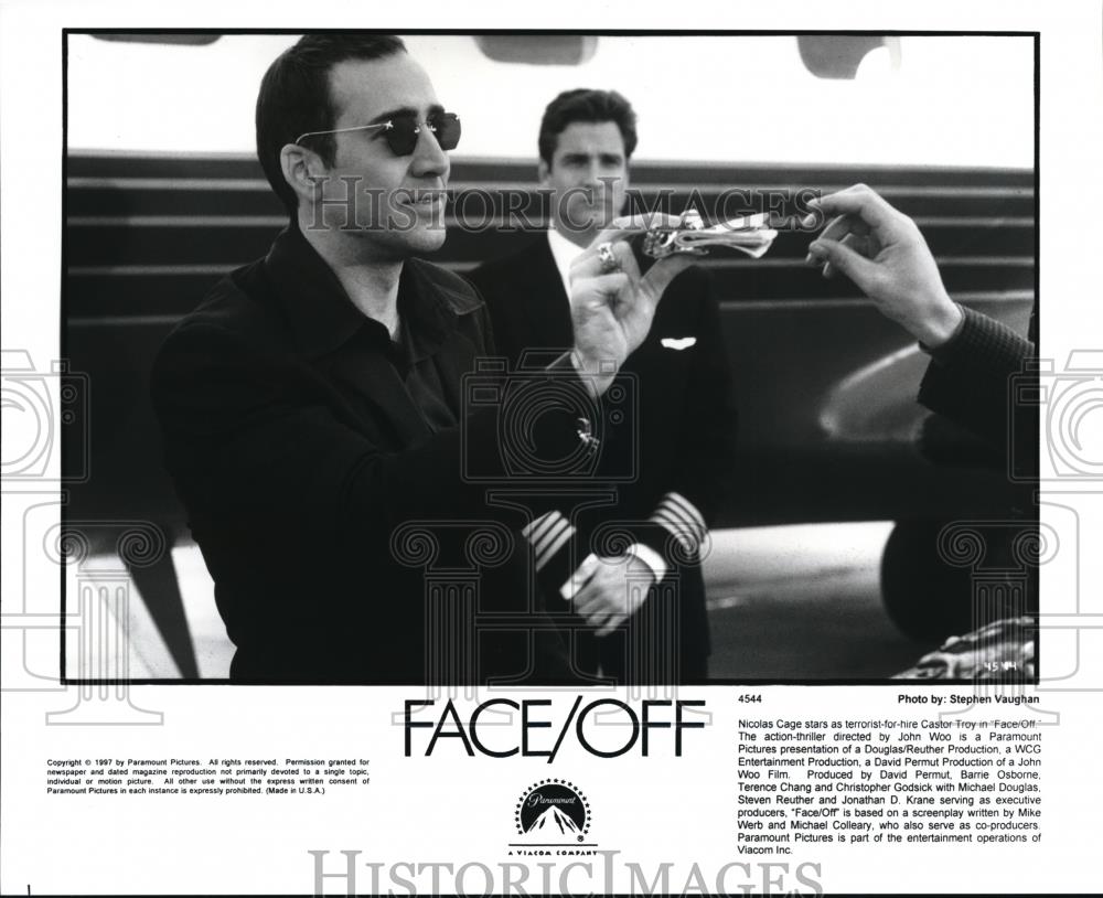 1997 Press Photo Nicolas Cage stars as Castor Troy in Face/Off - cvp42926 - Historic Images