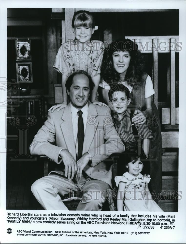 1988 Press Photo Richard Libertini Mimi Kennedy A, Sweeney in Family Man - Historic Images