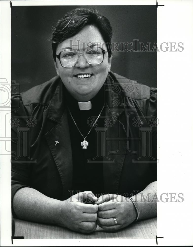 1989 Press Photo Rev. Kathleen J.Williams-Smith Pastot of Emmanuel Metropolitan - Historic Images