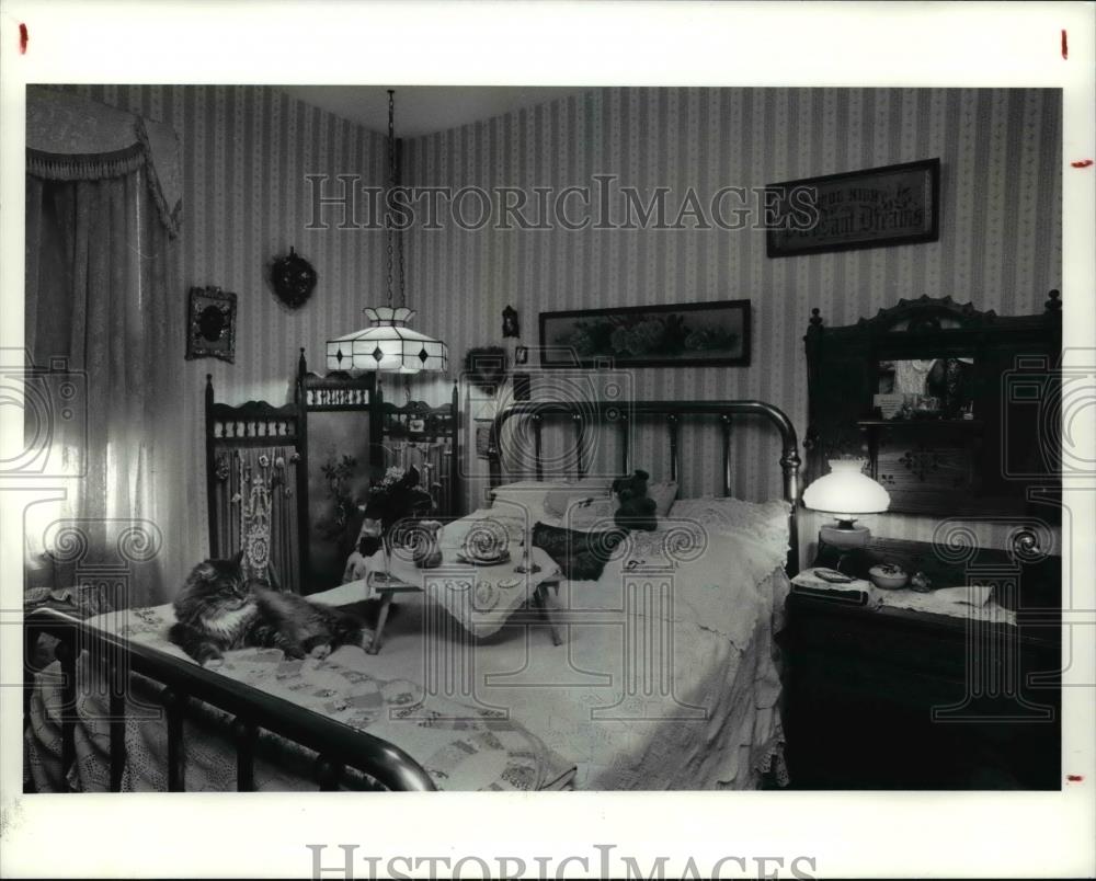 1991 Press Photo The Bedroom at Bridge Avenue - Historic Images