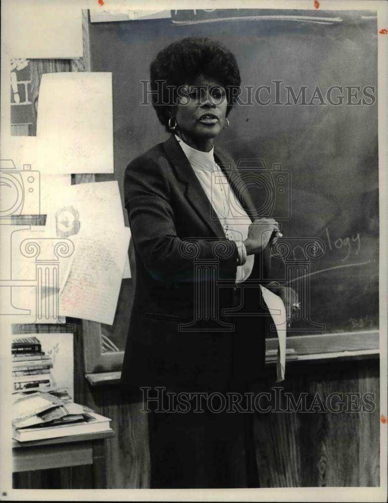 1981 Press Photo Cicely Tyson in The Marva Collins Story - cvp76127 - Historic Images