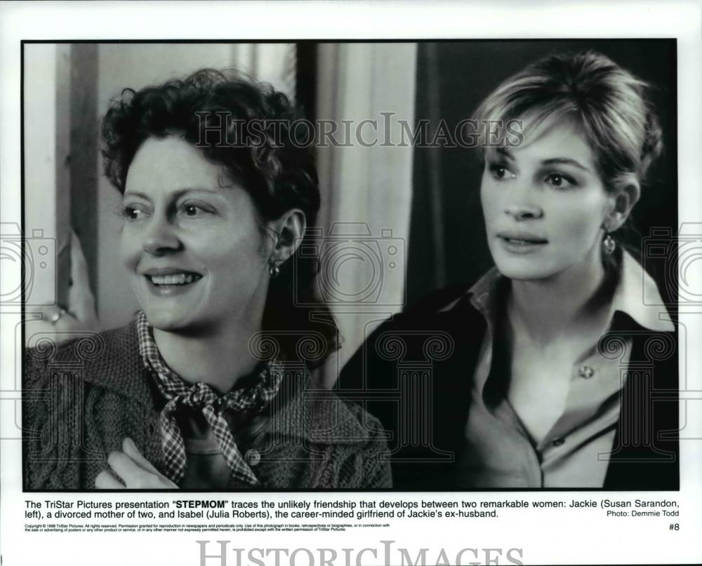 1998 Press Photo Susan Sarandon & Julie Roberts in Stepmom - cvp75000 - Historic Images