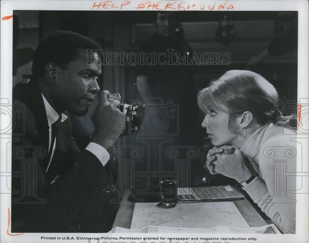 1969 Press Photo Sidney Poitier and Joanna Shimkus star in The Lost Man - Historic Images