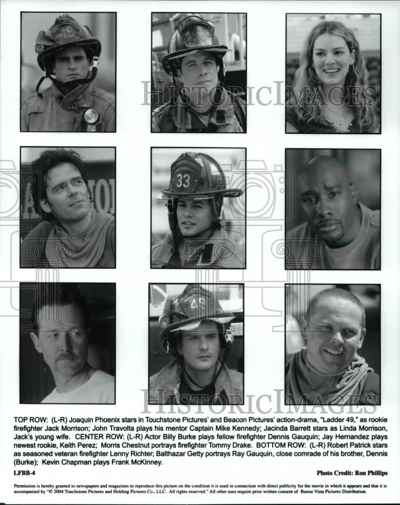 2004 Press Photo Joaquin Pheonix John Travolta Ladder 49 - cvp70438 - Historic Images