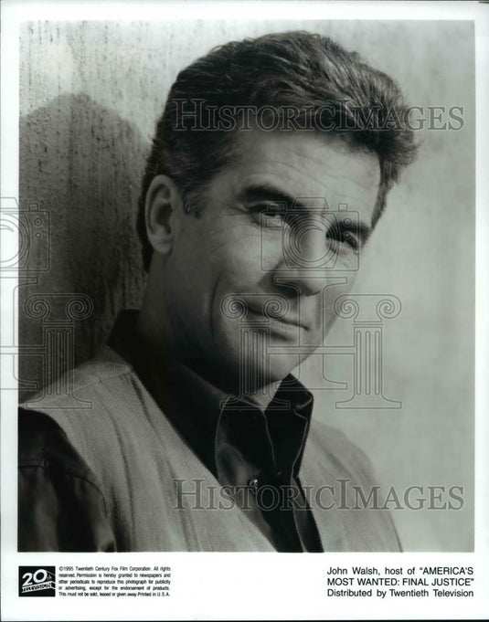 1995 Press Photo John Walsh Hosts "America's Most Wanted:Final Justice" - Historic Images
