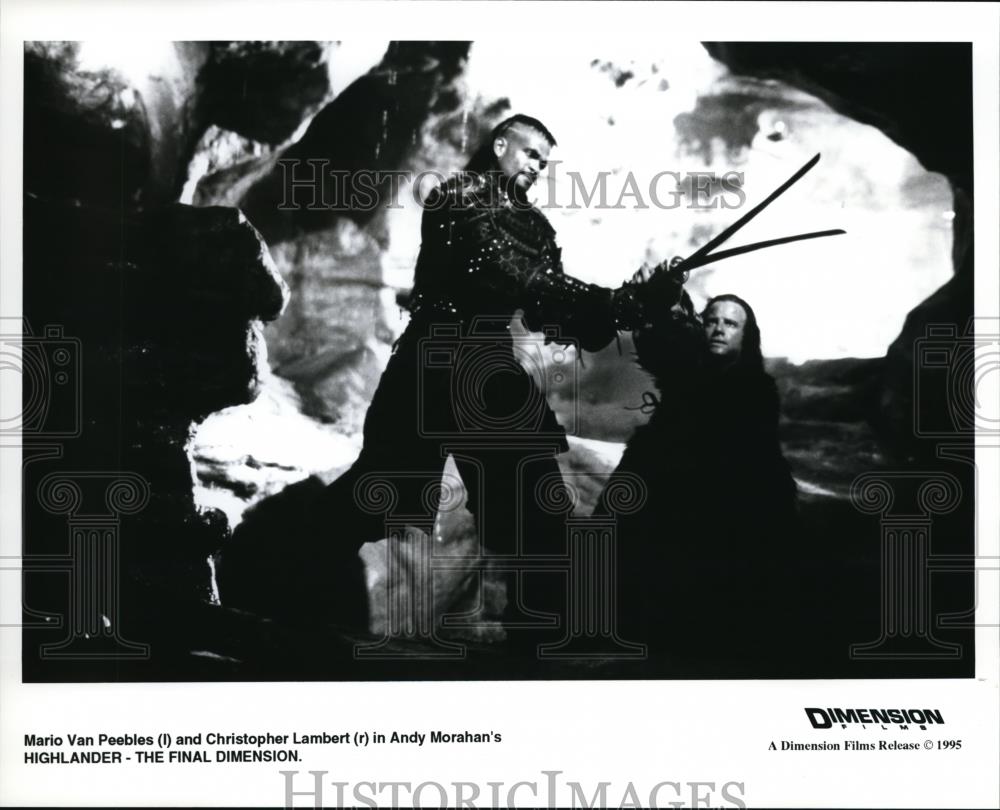 1995 Press Photo Mario Van Peebles and Christopher Lambert Fight Scene - Historic Images
